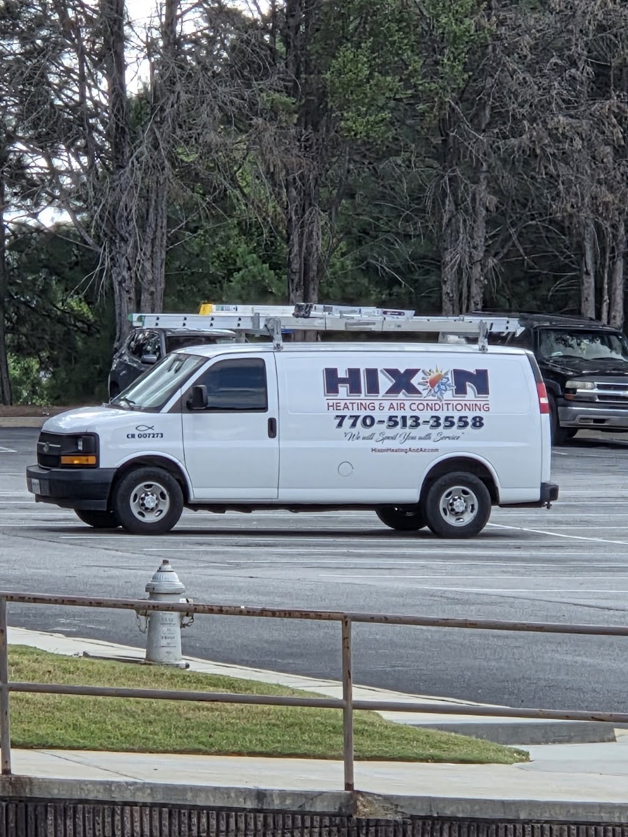 A Hixon service van arriving for an HVAC service call near Grayson